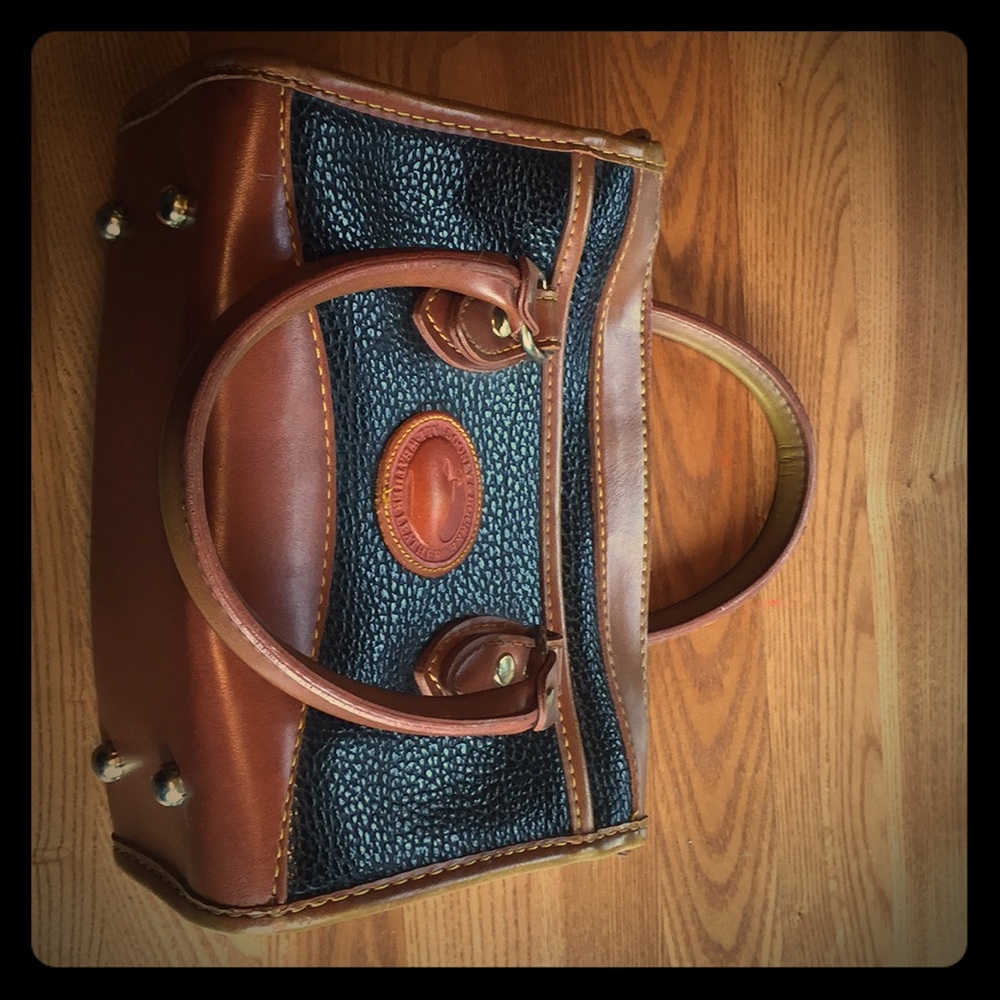 Vintage Dooney & Bourke hand bag